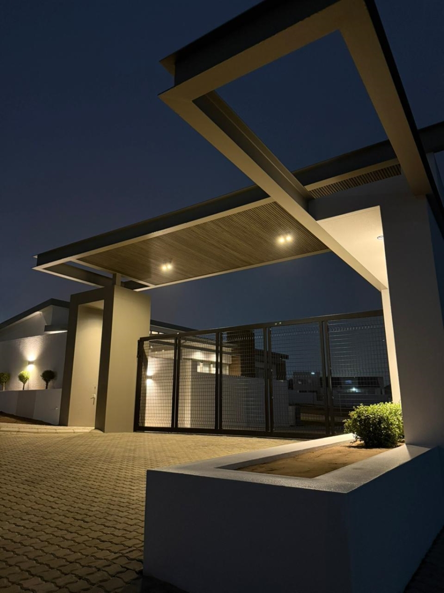 3 Bedroom Property for Sale in Heiderand Western Cape